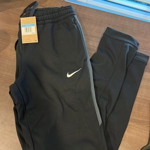 Women’s Nike Showtime Pants